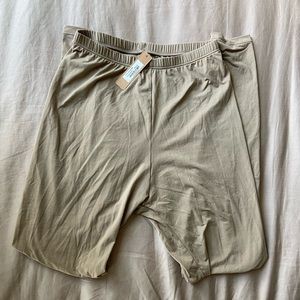 Skims Fits Everybody Leggings